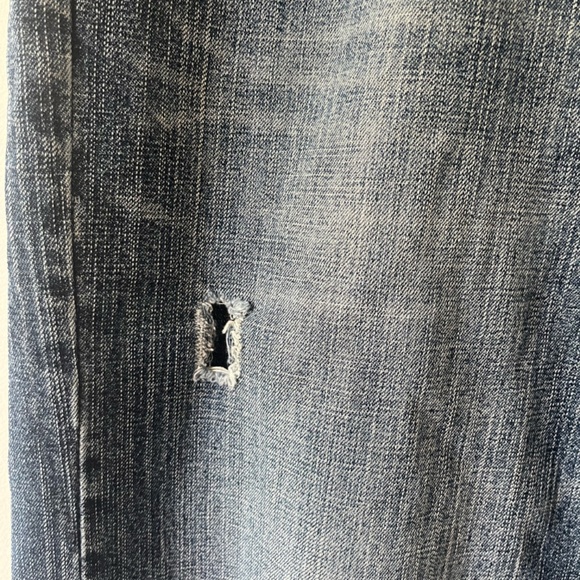 Semi-light washed blue slightly distressed jeans - Picture 5 of 7